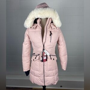 NWT Canada Weather Gear Women's Pink Puffer Coat with Faux Fur Hood. $400 Retail